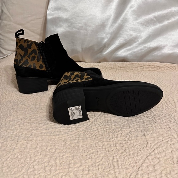 Clarks Women’s Memi Zip Leopard size 7.5 suede ankle boots new never worn - Picture 14 of 14